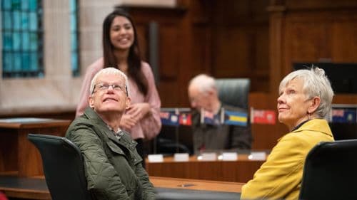 small_People_on_a_tour_of_the_UK_Supreme_Court_91c69337c6.jpg
